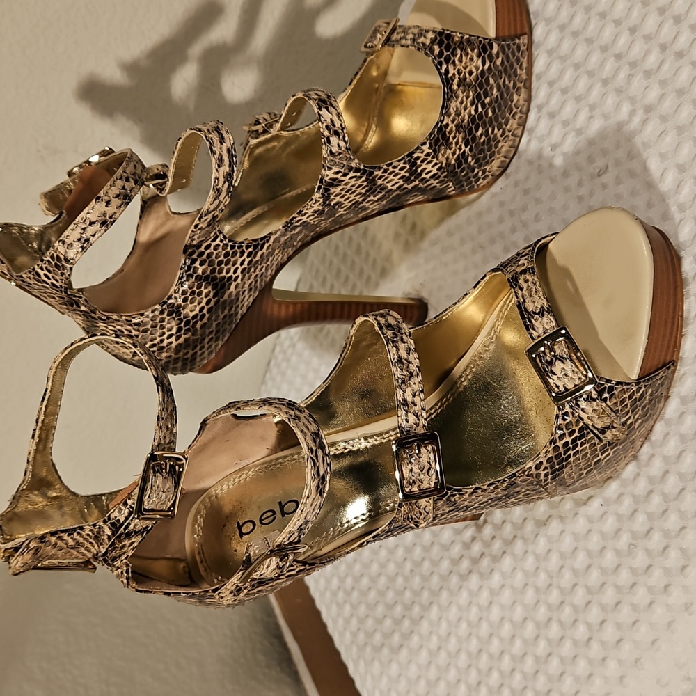 Bebe Snakeskin Pattern Heels - Picture 4 of 4